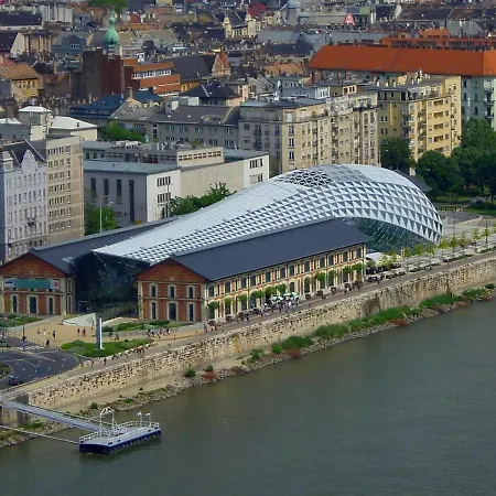 Apartment Danube Bank With Sauna/a.c *