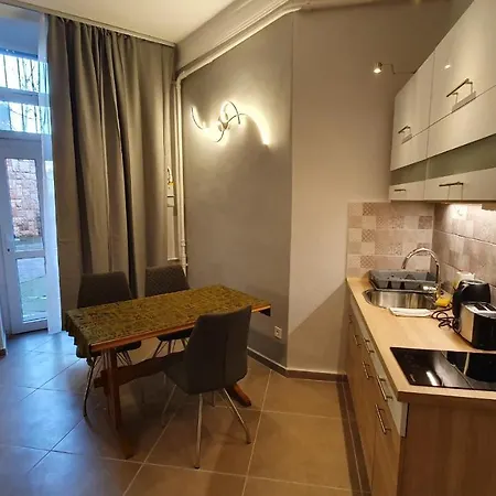 Apartment Modern Parkside Garden View *