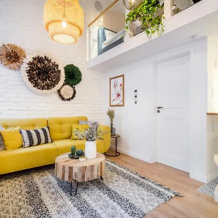 Roomli Boho Chic Apartment