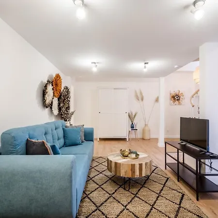 Roomli Boho Chic Apartment