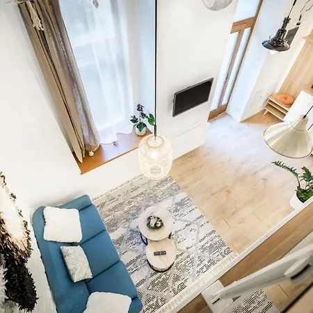 Roomli Boho Chic Apartment Budapest