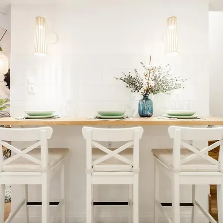 Roomli Boho Chic Apartment