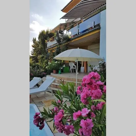 Apartment Hillside With Ac & Heating In Grande Maison *