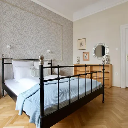 Standard By Hi5 - Kecskemeti Street Apartment Budapest