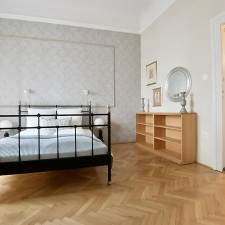 Standard By Hi5 - Kecskemeti Street Apartment Budapest