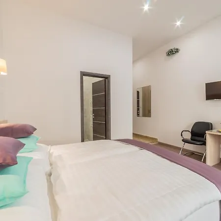 Global 4* Budapest