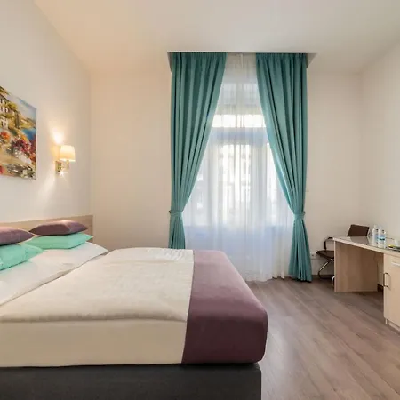 Global 4* Budapest