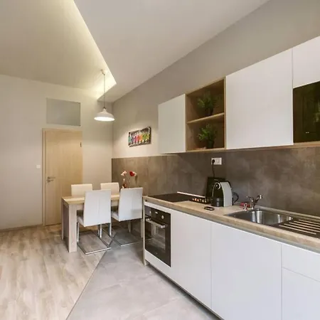 Dream Forest Apartment