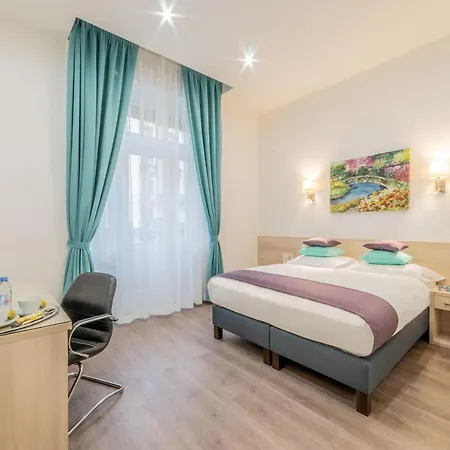Global 4* Budapest