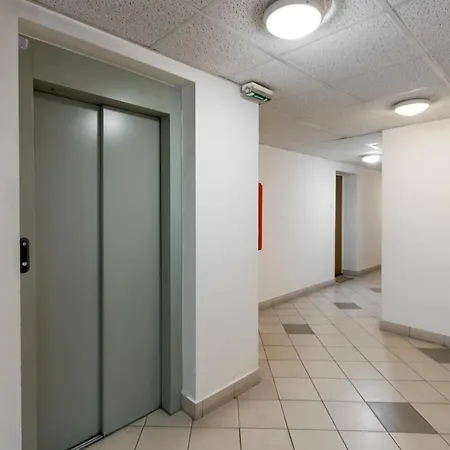 Apartment Viola - Newly Furnished With Free Garage! *