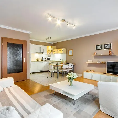 Apartment Viola - Newly Furnished With Free Garage! *