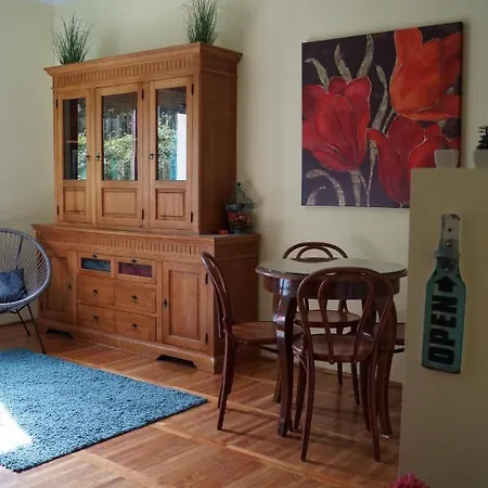 Ria's Apartment *