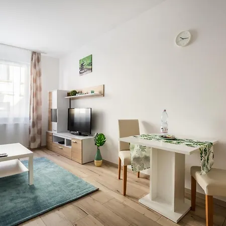 Bpr Brody Street Apartment *