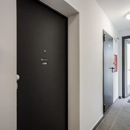 Bpr Brody Street Apartment *