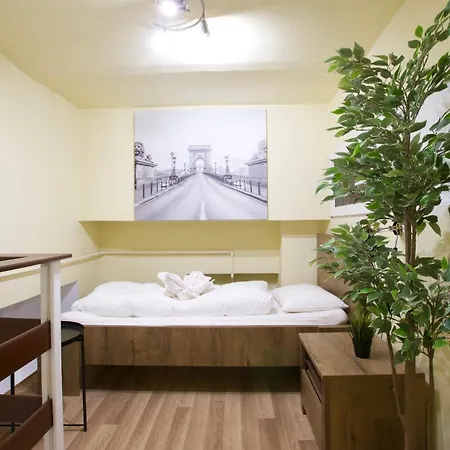 Ecostay Zoltan Street Apartment *