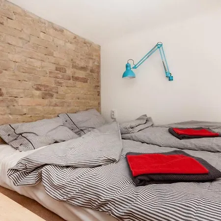 Little Whistle In The Heart Of Jewish District With Ac Apartment