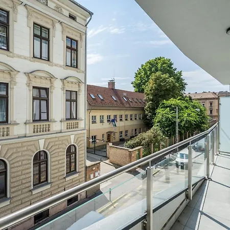 Bpr Galactic Empire With Balcony Budapest