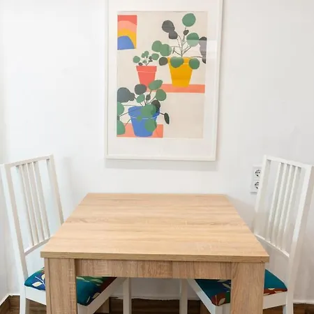 Cozy & Quiet Near Kiraly Street Free Parking, Ac, Perfect For 4 Guests! Budapest