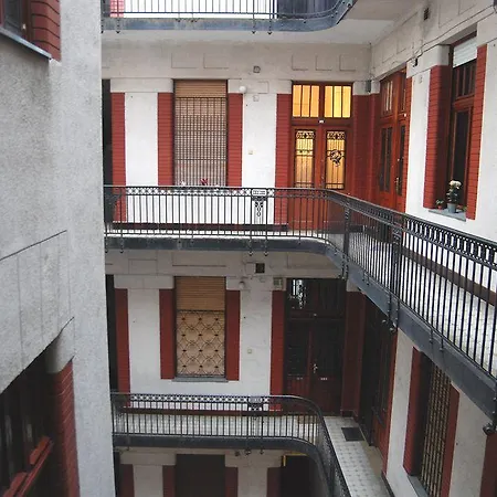 Ferenciek Tere Apartman *