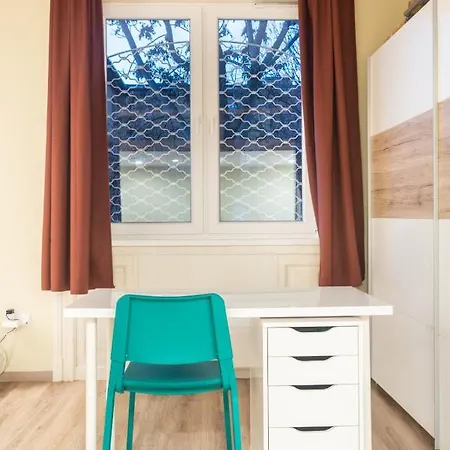Apartment Cozy & Quiet Near Kiraly Street Free Parking, Ac, Perfect For 4 Guests! Budapest
