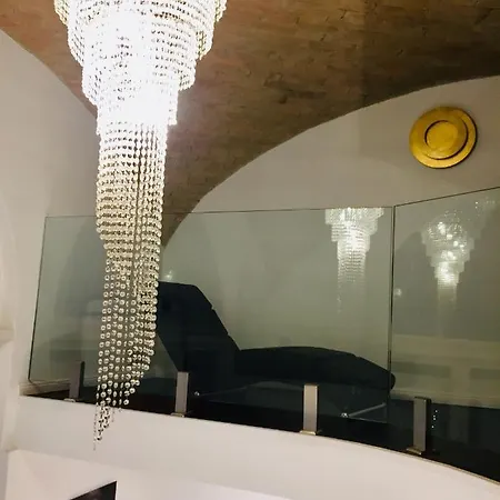 Apartment Presidential *