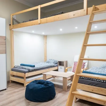 Cozy & Quiet Near Kiraly Street Free Parking, Ac, Perfect For 4 Guests! Budapest