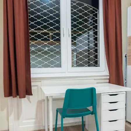 Apartment Cozy & Quiet Near Kiraly Street Free Parking, Ac, Perfect For 4 Guests! Budapest