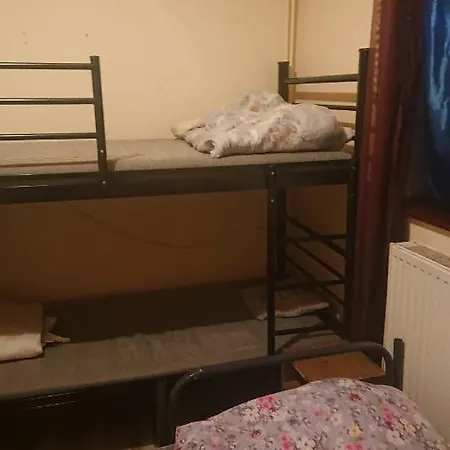 Hostel Pillango Munkasszallo *