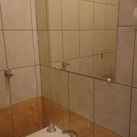 Hostel Pillango Munkasszallo *
