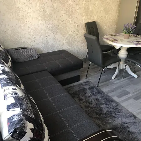 Apartment Marton Apartman *