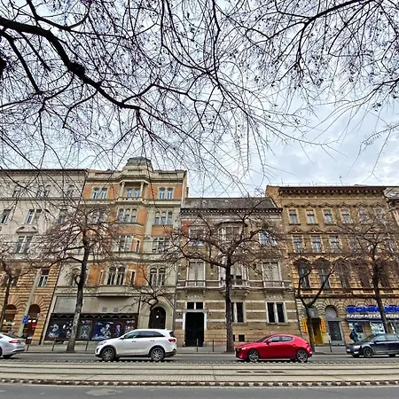 Crystal Downtown Апартаменты *