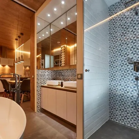 Bpr Woodnest With A/c Budapest
