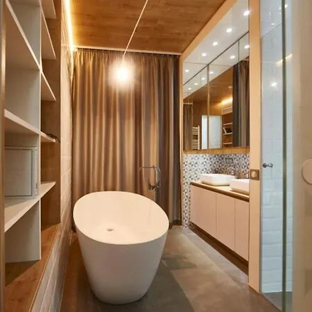 Bpr Woodnest With A/c Budapest