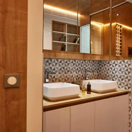 Apartment Bpr Woodnest With A/c *