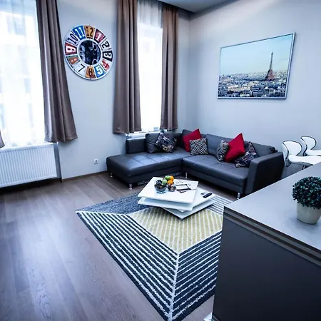 Danube Bank With Sauna/a.c Apartment Budapest