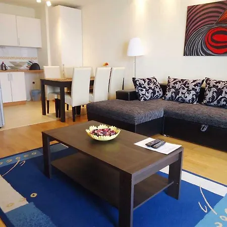 Senator Aparthotel 3*