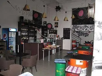 Hostel 2b &