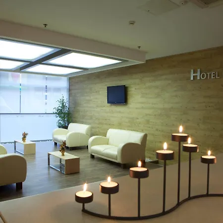Hotell City 4*