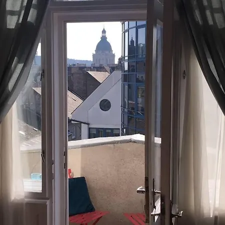 Elegance At The Opera Apartment *