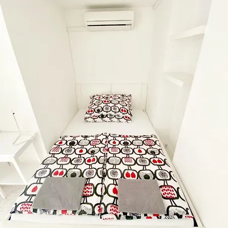 Apartment Loft With Rooftop And Free Parking In Garage