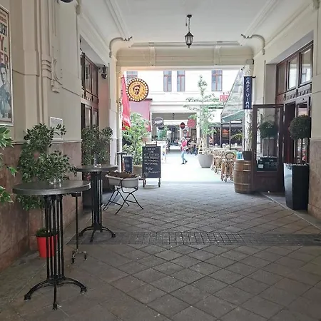 Gozsdu Udvar Apartman Apartment