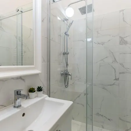 W33 - Prime Location - Comfortable Quality Apartments By Bqa Apartment Budapest