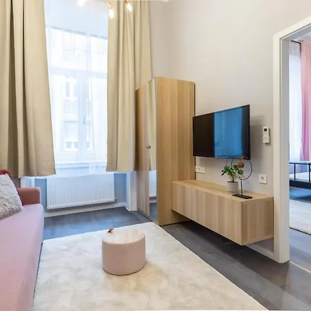 W33 - Prime Location - Comfortable Quality Apartments By Bqa *