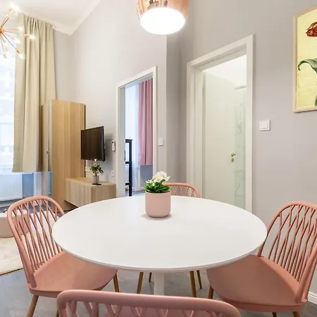 W33 - Prime Location - Comfortable Quality Apartments By Bqa * Budapest