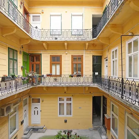 Apartament V27 Vadasz Budapesta