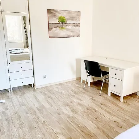 Luxury In The Centre Ac Parking Garden Apartment