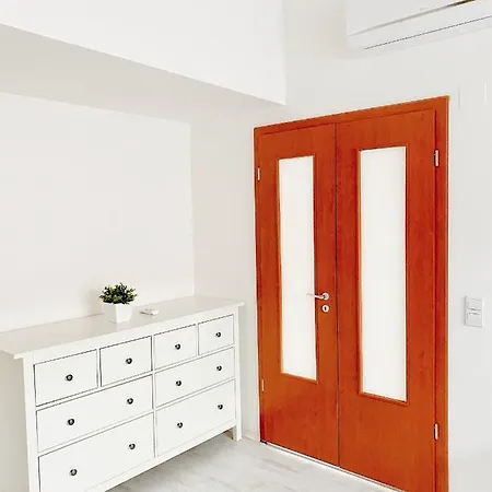 Loft With Rooftop And Free Parking In Garage Apartment Budapest