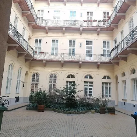 Nádor Luxury Apartamento *