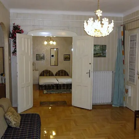 Garibaldi 5 & * Будапешт