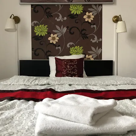 Couette-café Centerpoint Panzio *
